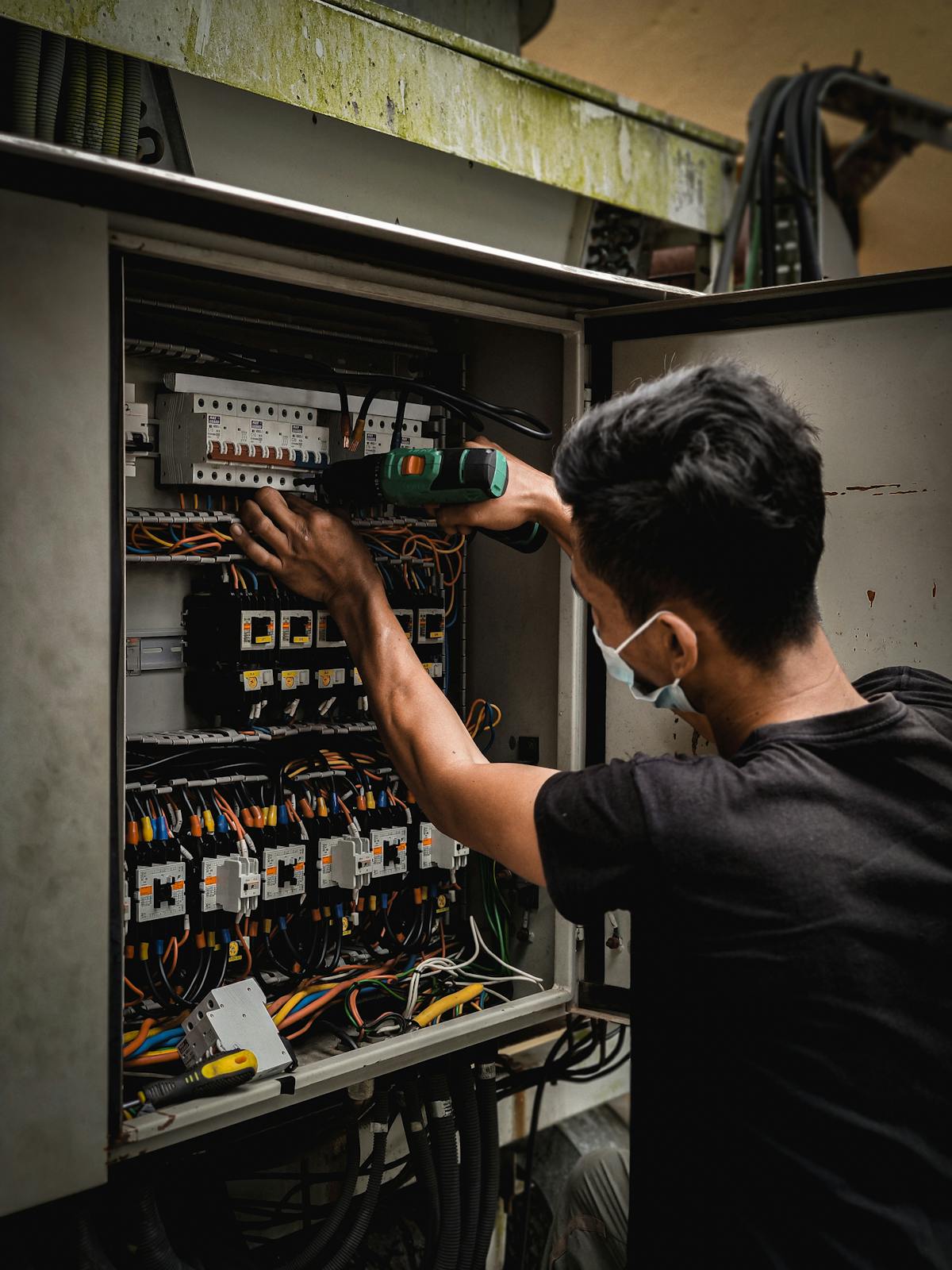 Adjusting wires inside a circuit breaker switch